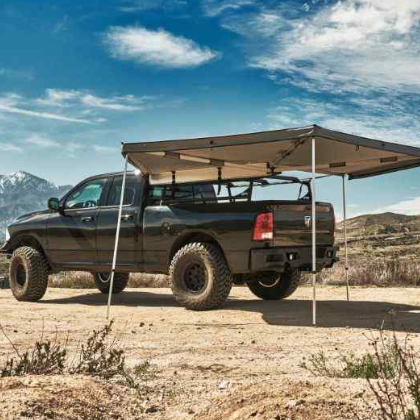 awning mounted on 4x4 in wilderness