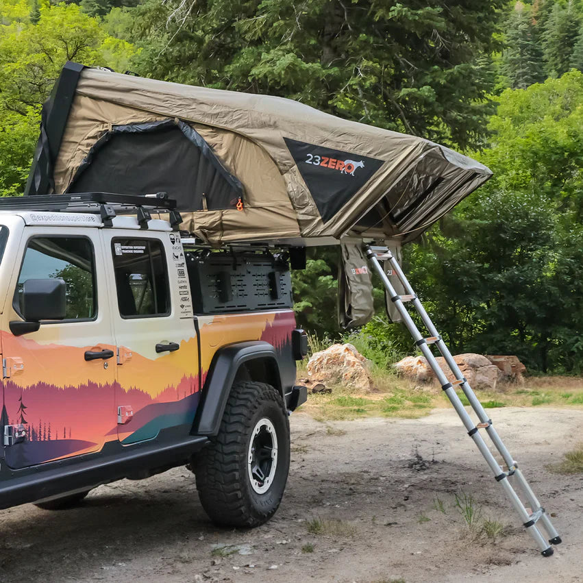 23Zero Armadillo RTT mounted on a jeep side view