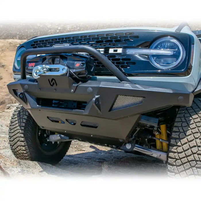Front steel skid plate mounted on bronco