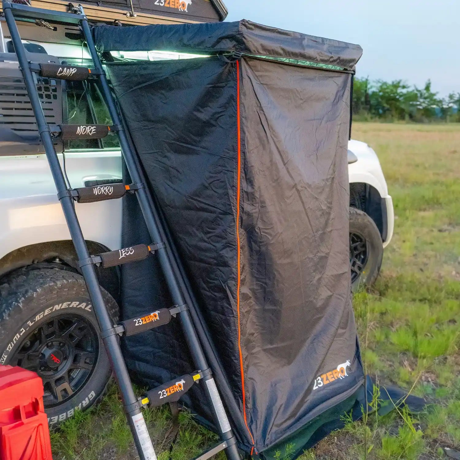 23Zero Kestrel Shower Tent in Full-Privacy