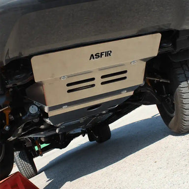 Asfir 4x4 large aluminum front skid plate mounted on Hilux underbody