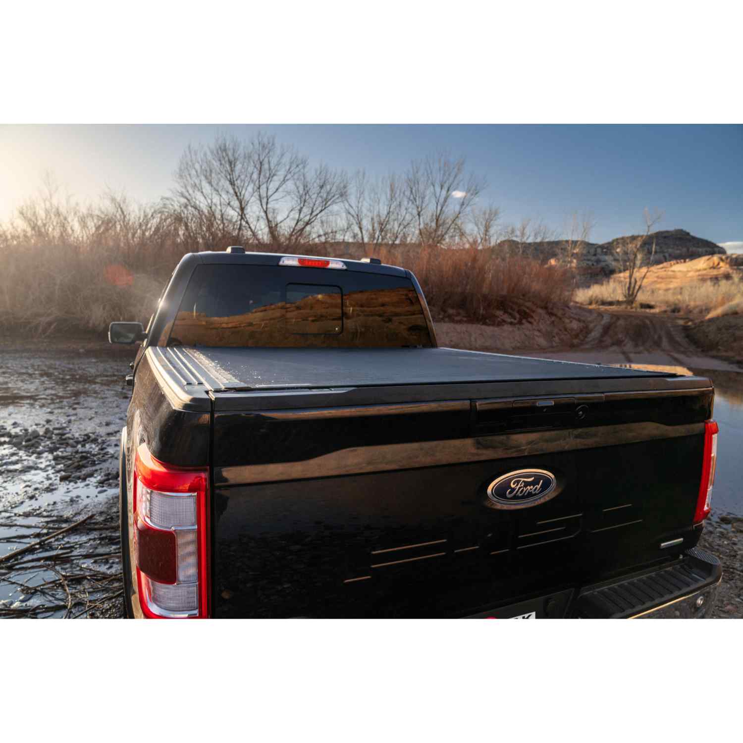 BAK Flip F1 2017-2024 Ford Super Duty Bed Tonneau Cover life style