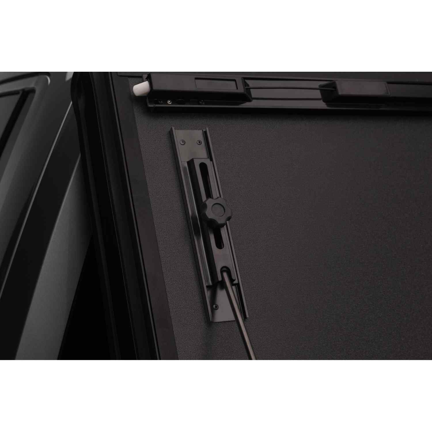 BAK Flip MX4 2017-2924 Honda Ridgeline 5.4ft Tonneau Cover PropRod