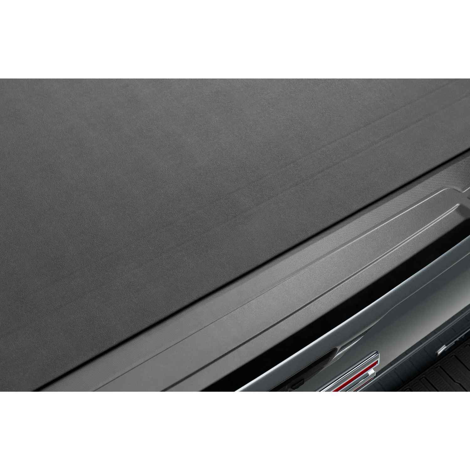 BAK Flip MX4 2019-2024 GMC Sierra 1500 5.9ft Bed Tonneau hardcover
