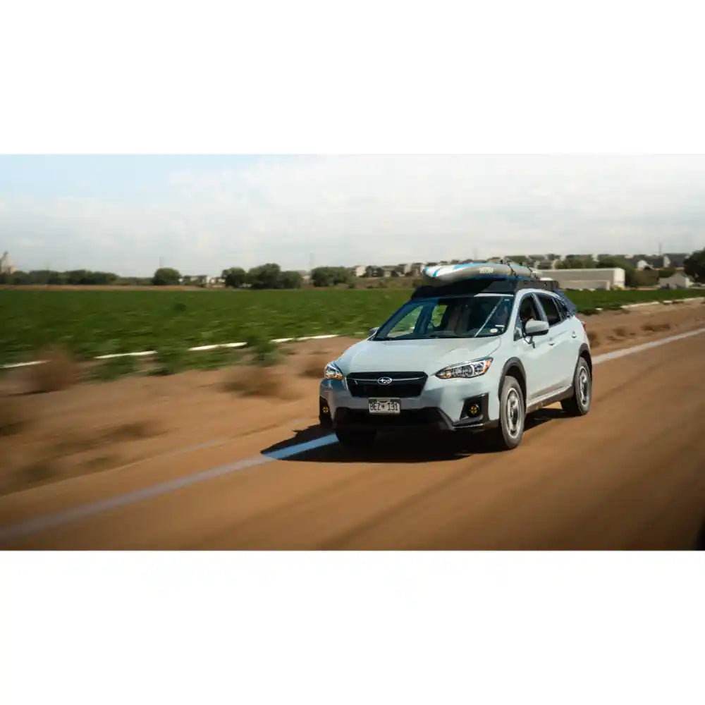 Front three-quarter view of Subaru Crosstrek with Cascade roof system