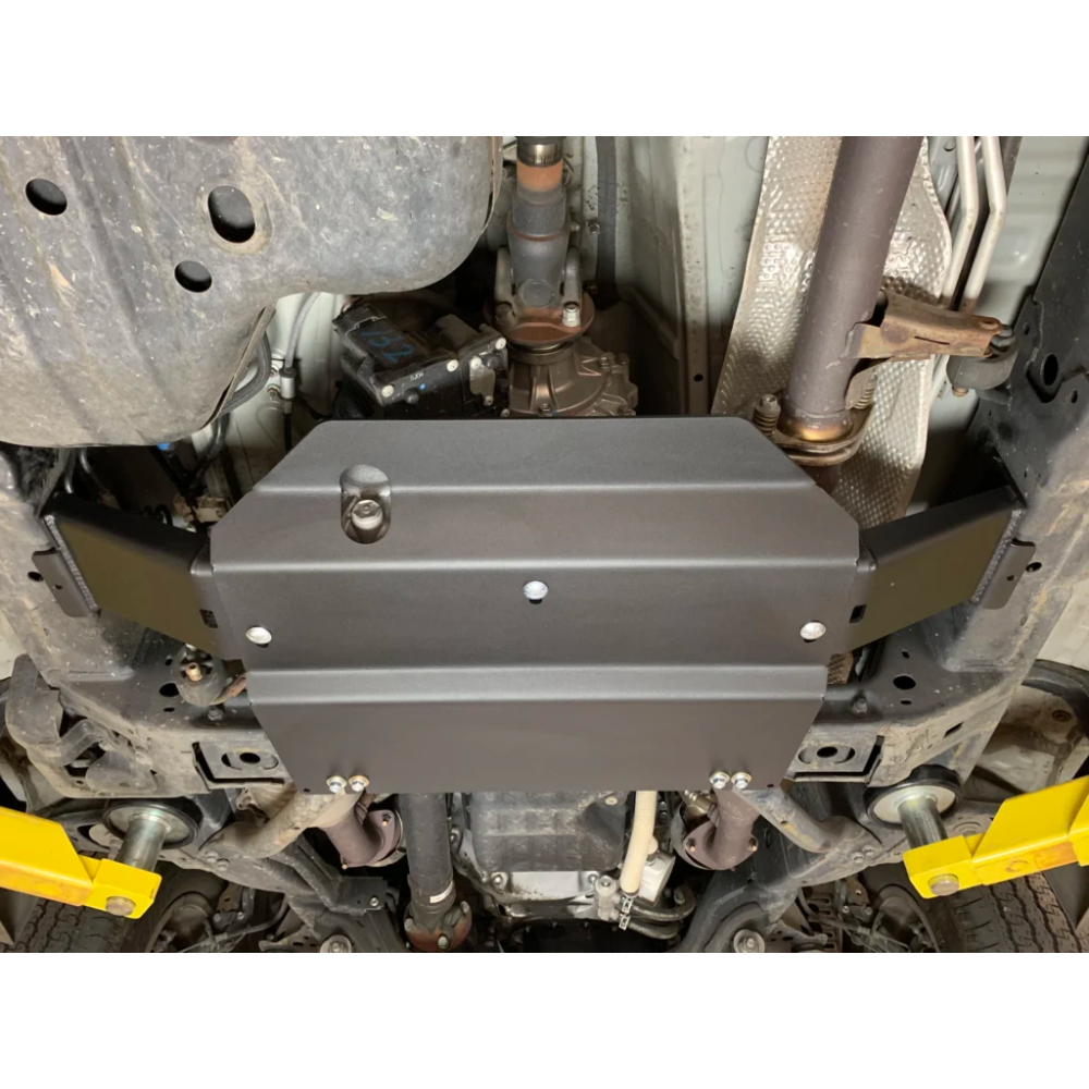 RCI GX460 transfer case skid plate close-up