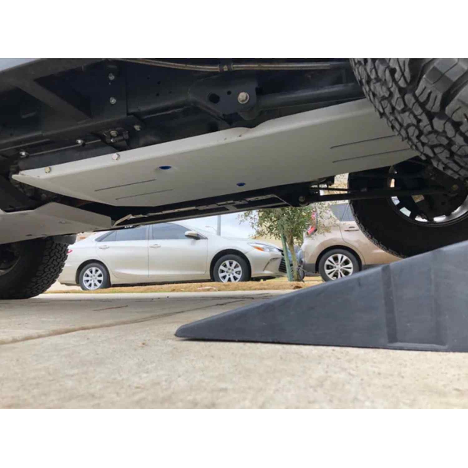 side view of the mounted gas tank skid plate by Rival