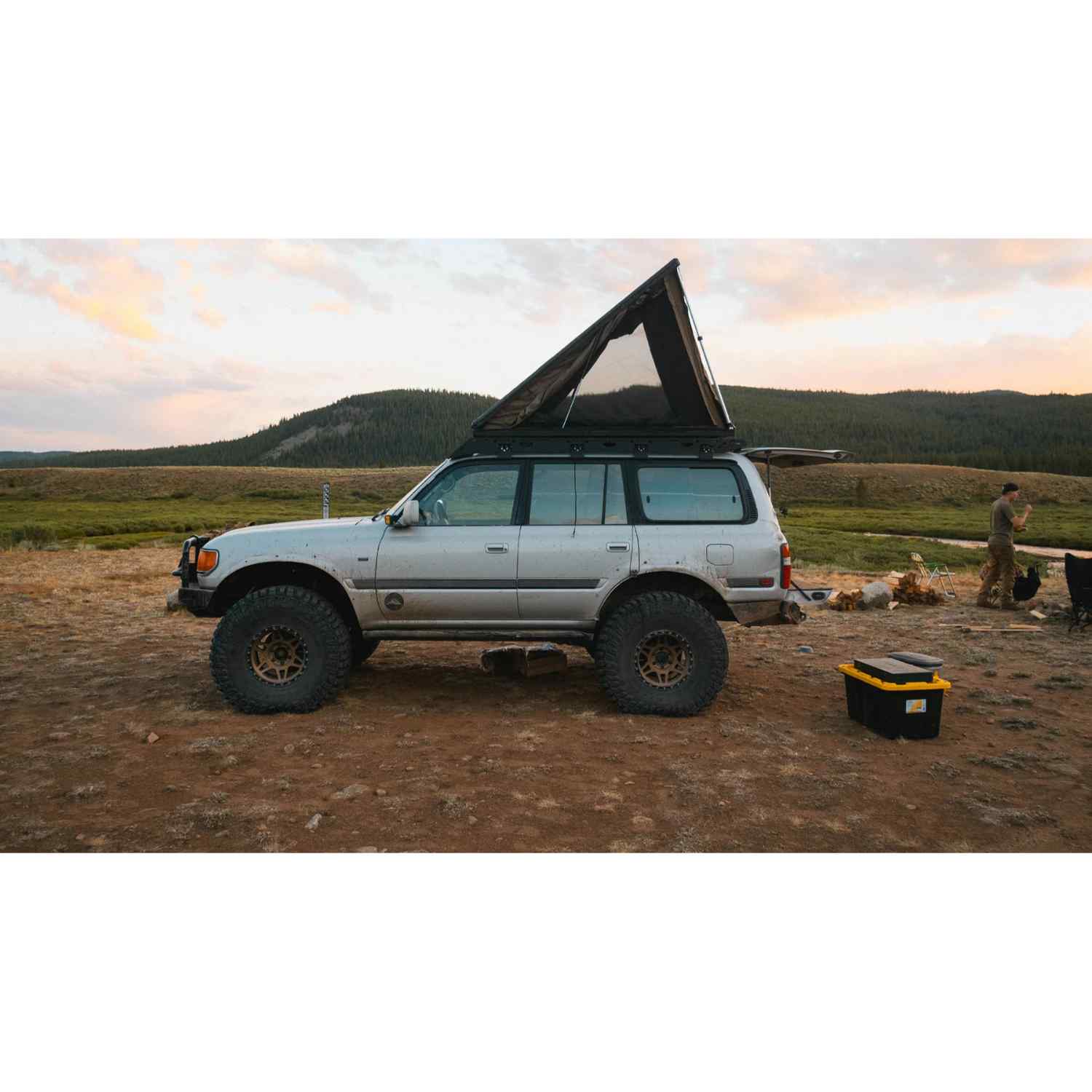 Sherpa La Sal 1990-1997 Toyota LC80/LX450  Roof Rack Installed View