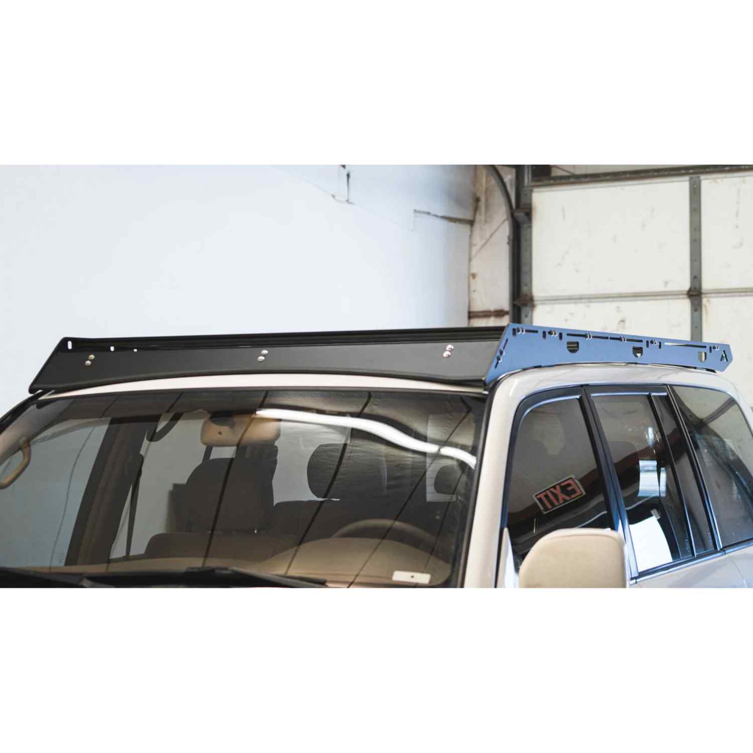 Sherpa Oxford 1998-2007 Toyota LC100/LX470 Roof Rack Front Closed View