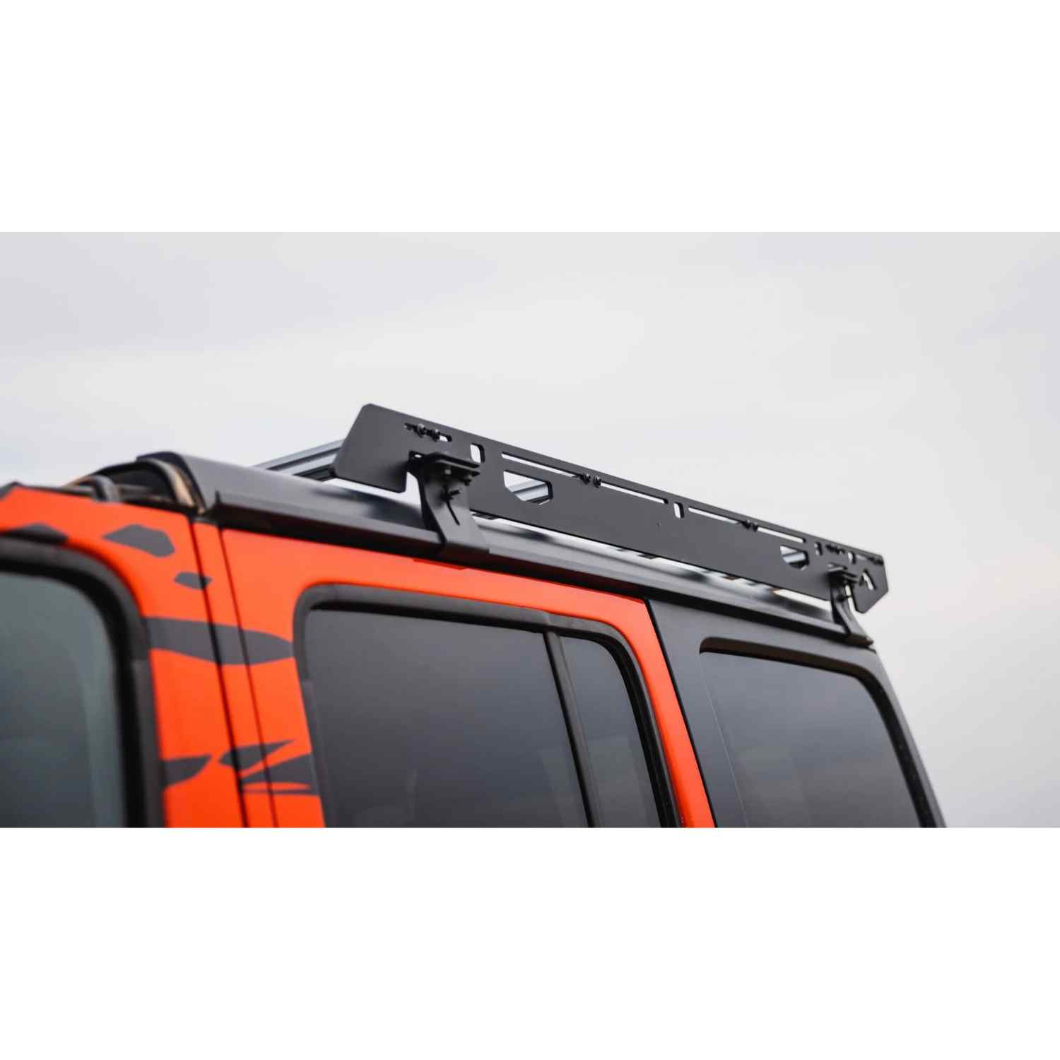 Sherpa Starlight 2018-2023 Jeep Wrangler JL Roof Rack Closed View