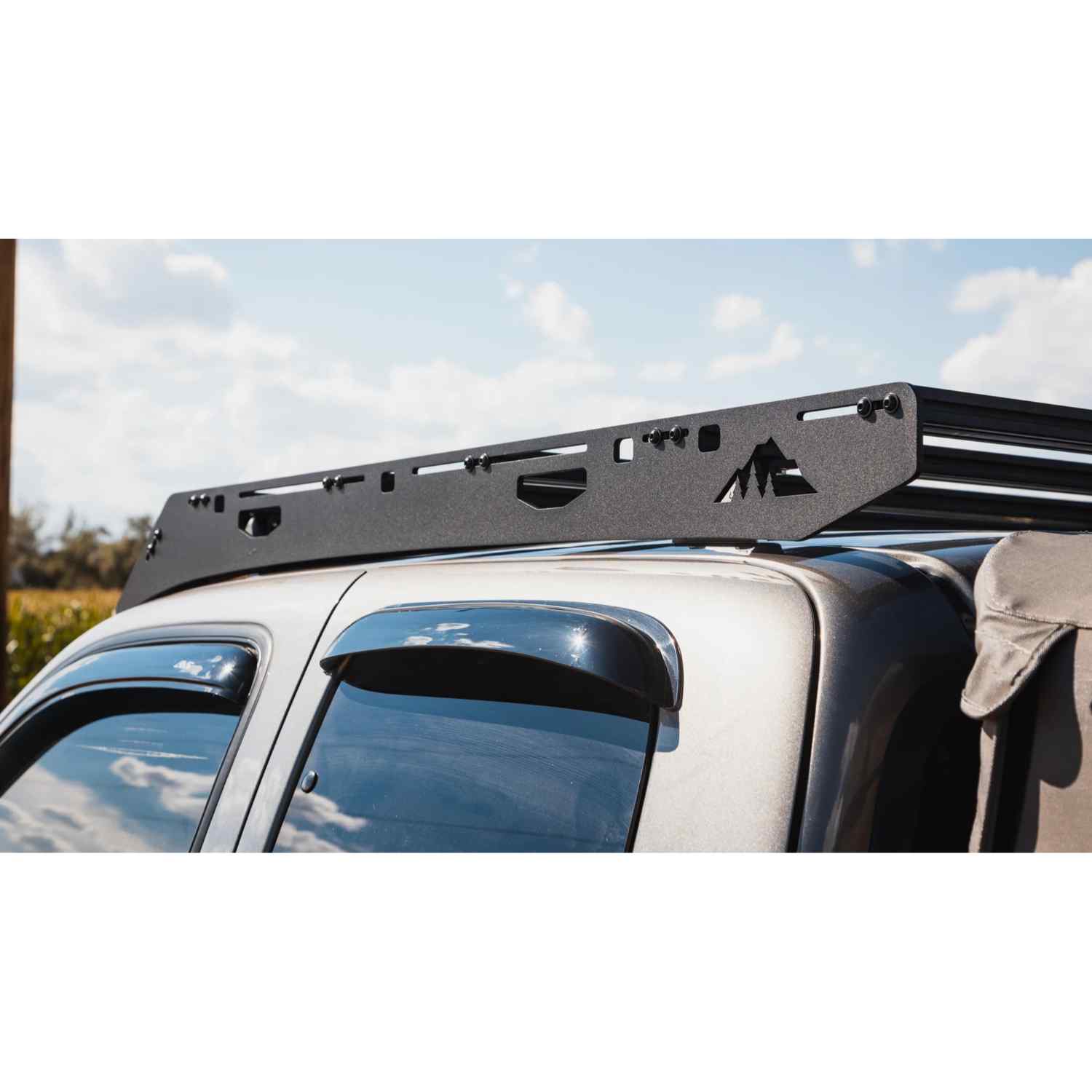Sherpa Ursa 2000-2006 Toyota Tundra Access Cab Roof Rack Closed Side View