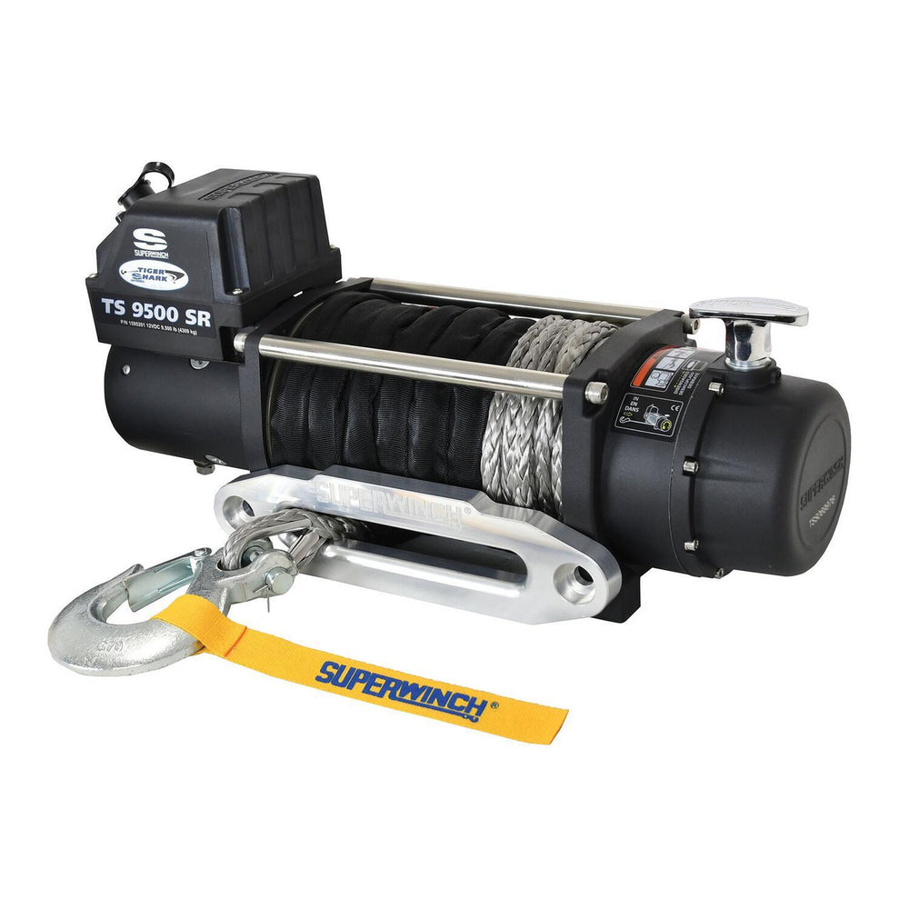 TS 9500 SR winch with cable on a white background