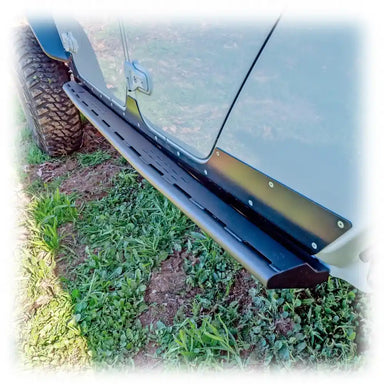 Turn Offroad heavy-duty slider steps protecting Jeep Gladiator rocker panels