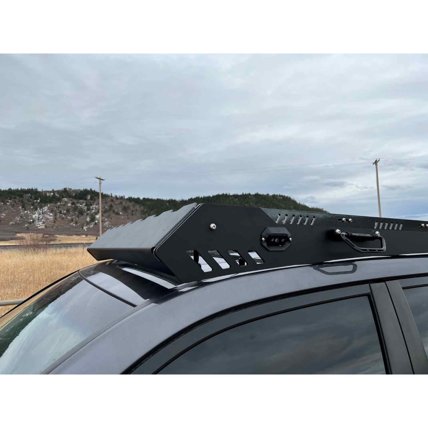 Uptop Overland Alpha Toyota Land Cruiser Roof Rack Top Closed View