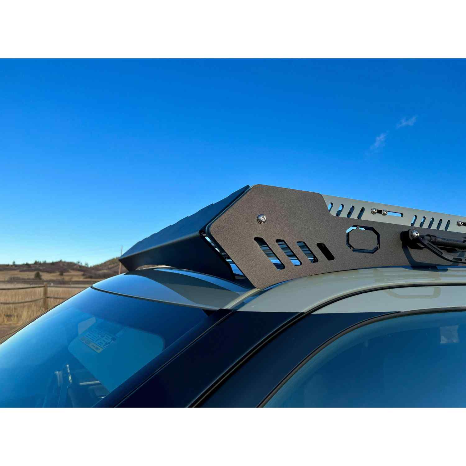 Uptop Overland Alpha 2022+Totota Tundra CrewMAX Roof Rack Side Closed View
