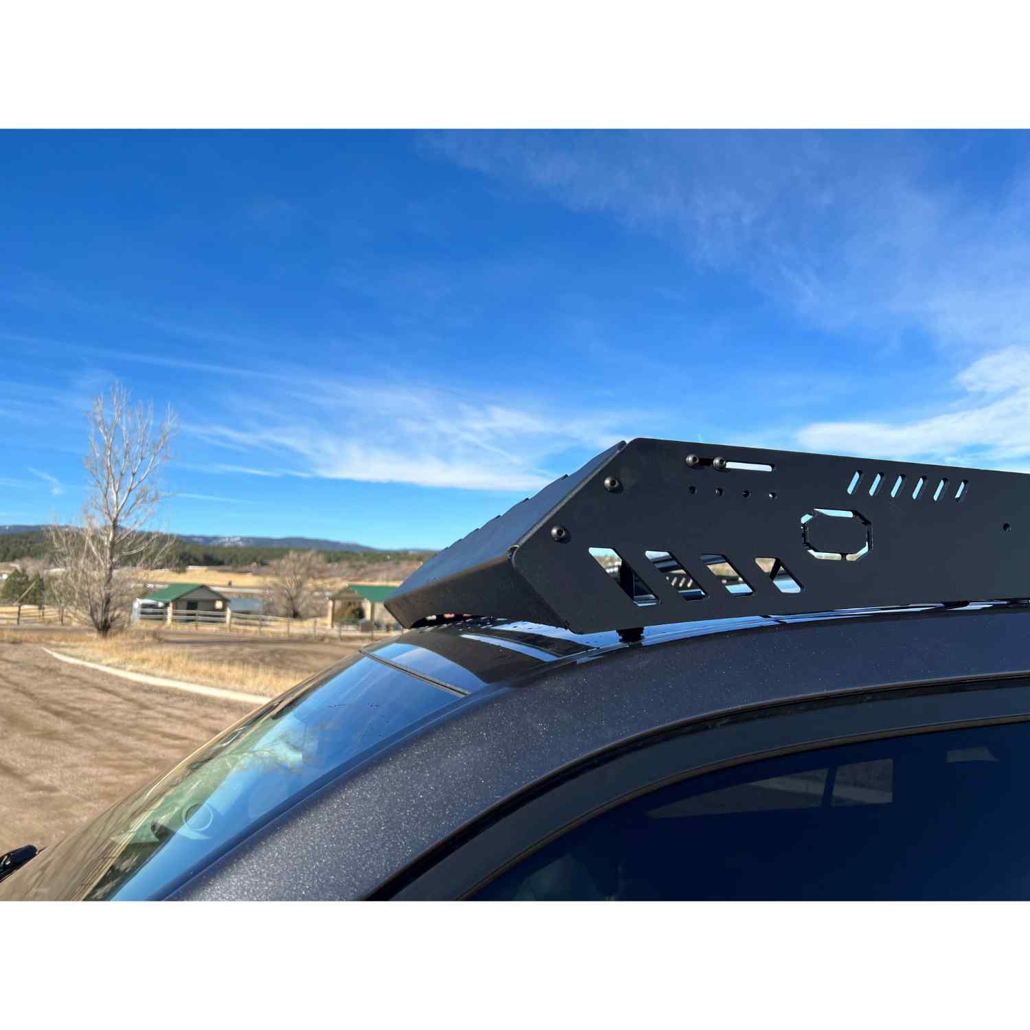 Uptop Overland Bravo 2007-2021 Toyota Land Cruiser 200 7th Generation Roof Rack Front Closed View