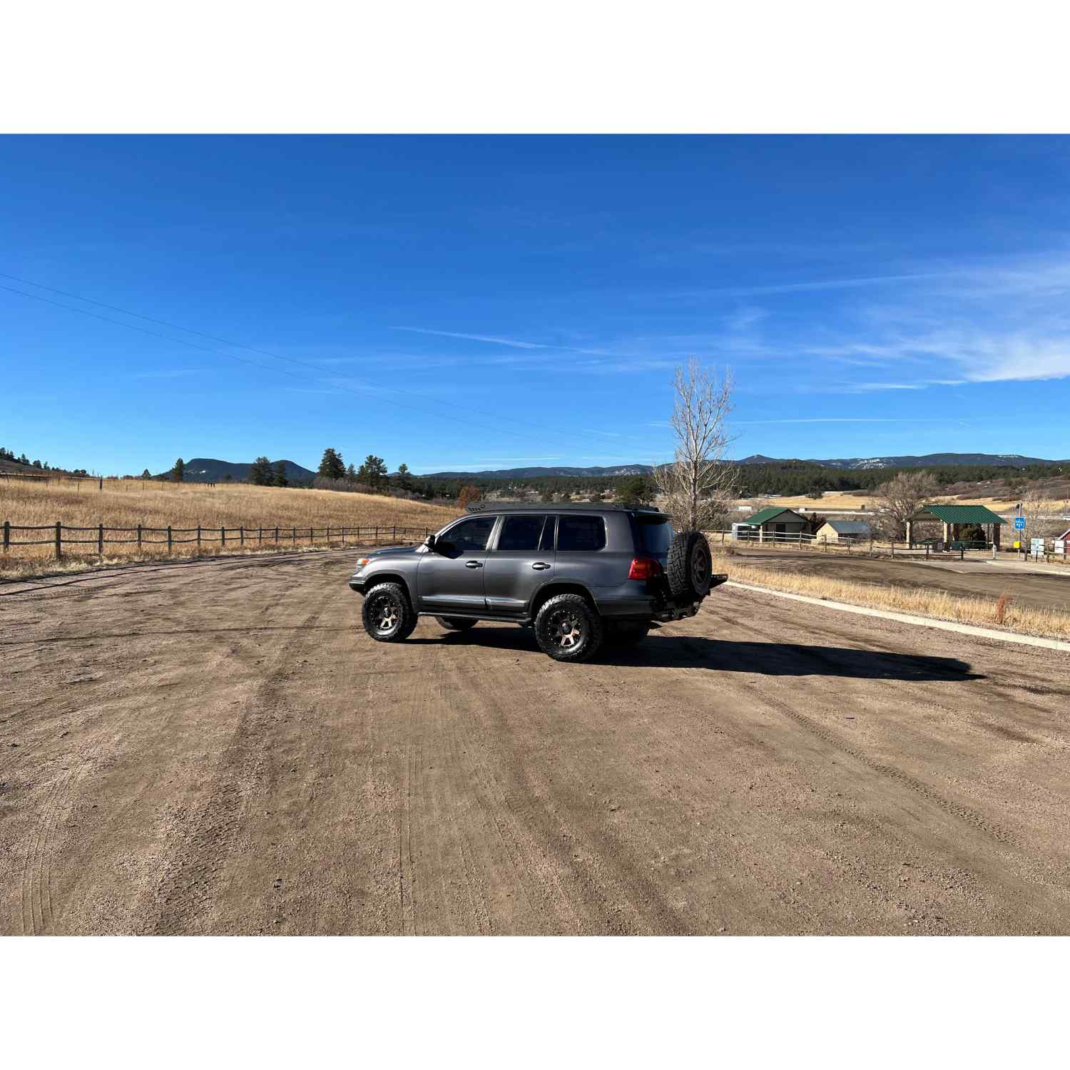 Uptop Overland Bravo 2007-2021 Toyota Land Cruiser 200 7th Generation Roof Rack Side View