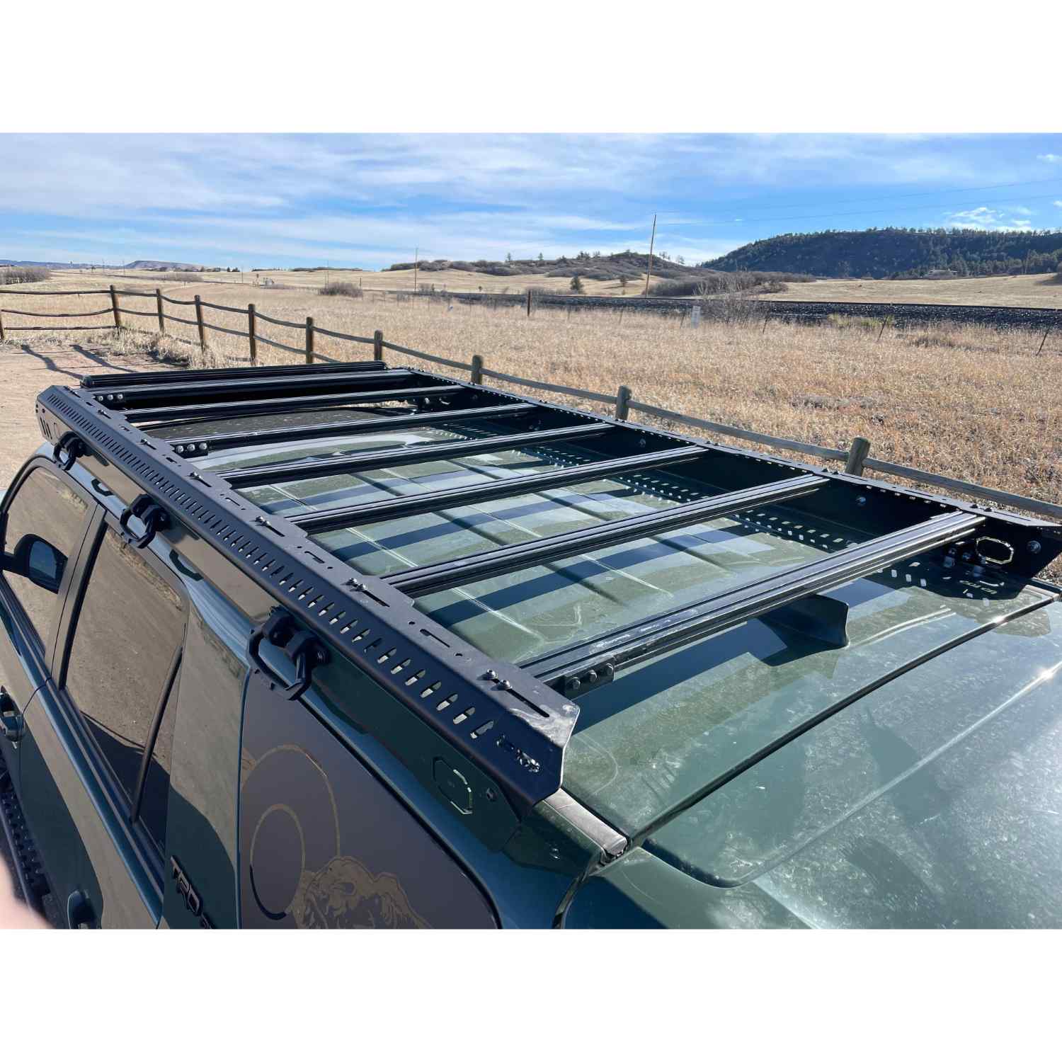 Uptop Overland Zulu 5G 2009-Current Toyota 4Runner Roof Rack Closed Top View