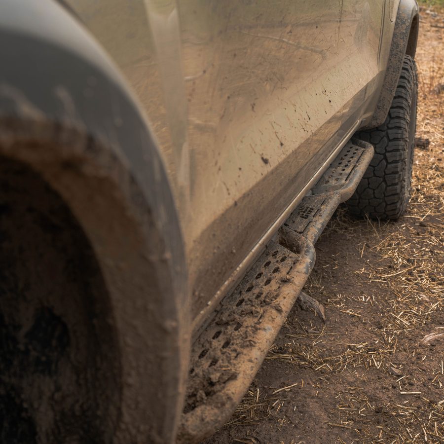 CBI Offroad Chevy Colorado Rock Sliders - Close-up