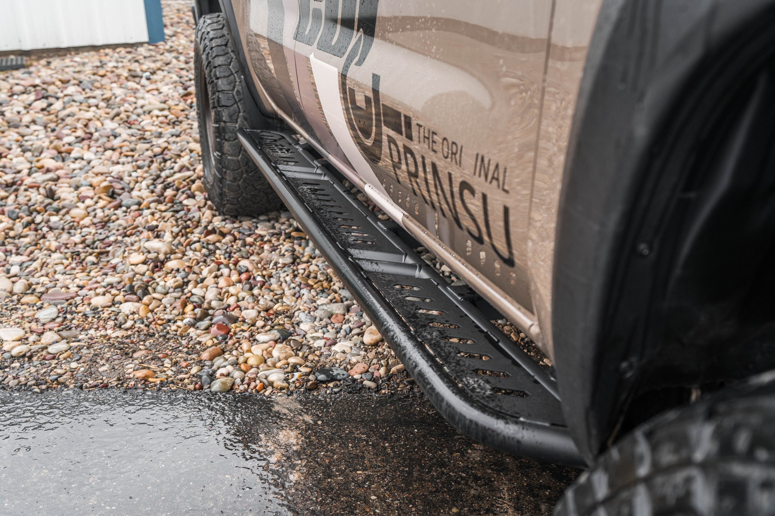 CBI Offroad Nissan Frontier Rock Sliders - Frame Detail