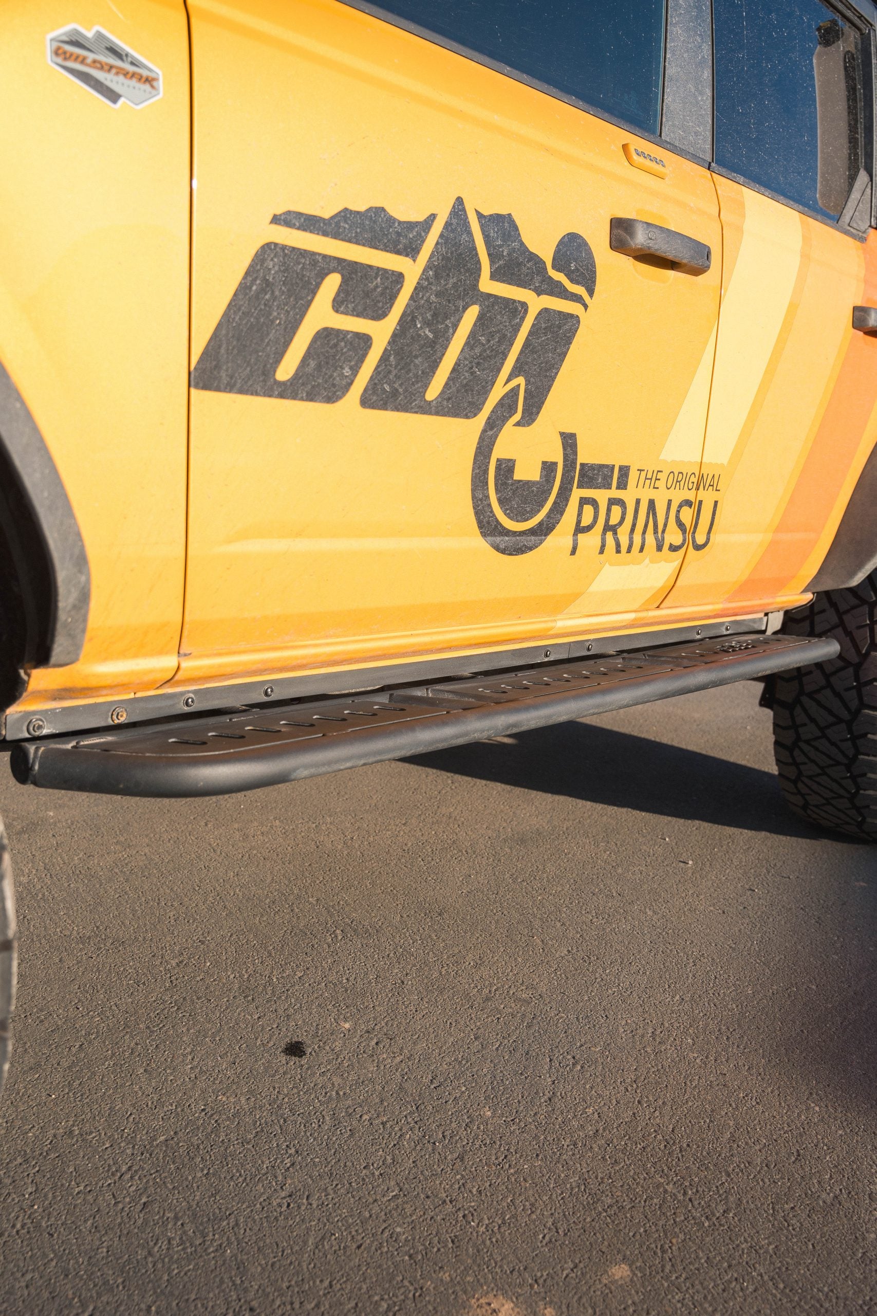 CBI Rock Sliders for Ford Bronco - Pinch Weld Cover Detail