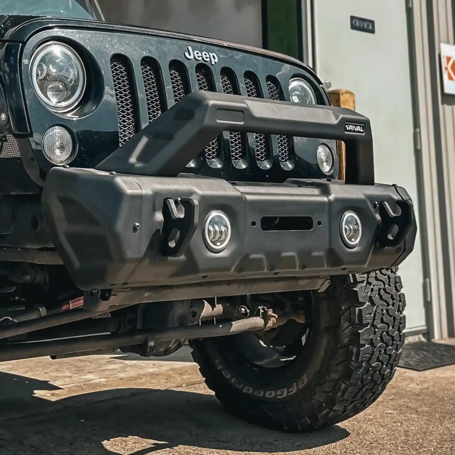 close up side view of Rival hoof grill guard