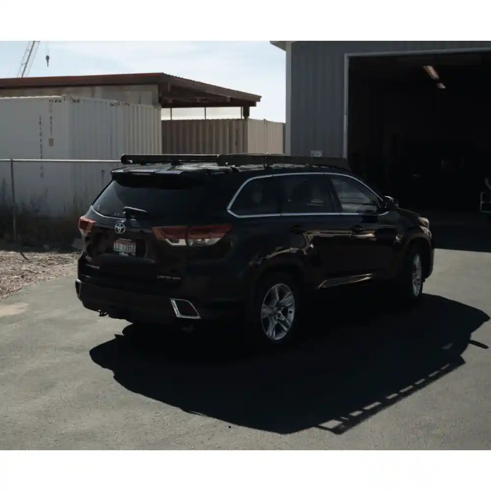 Detailed render of Prinsu mounting hardware on Toyota Highlander
