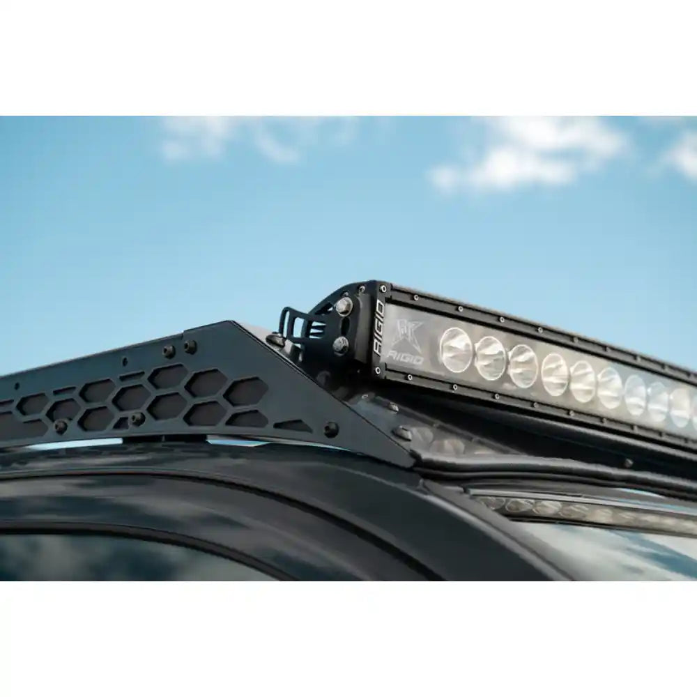 Rago roof rack light pocket with light bar, low angle