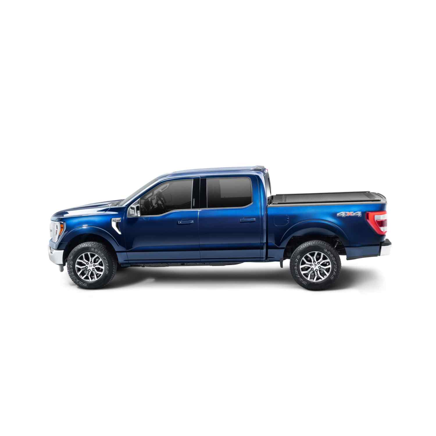 Retrax PowertraxONE XR 2020-2024 GMC And Chevy HD 2500/3500 Retractable Tonneau Cover Side view