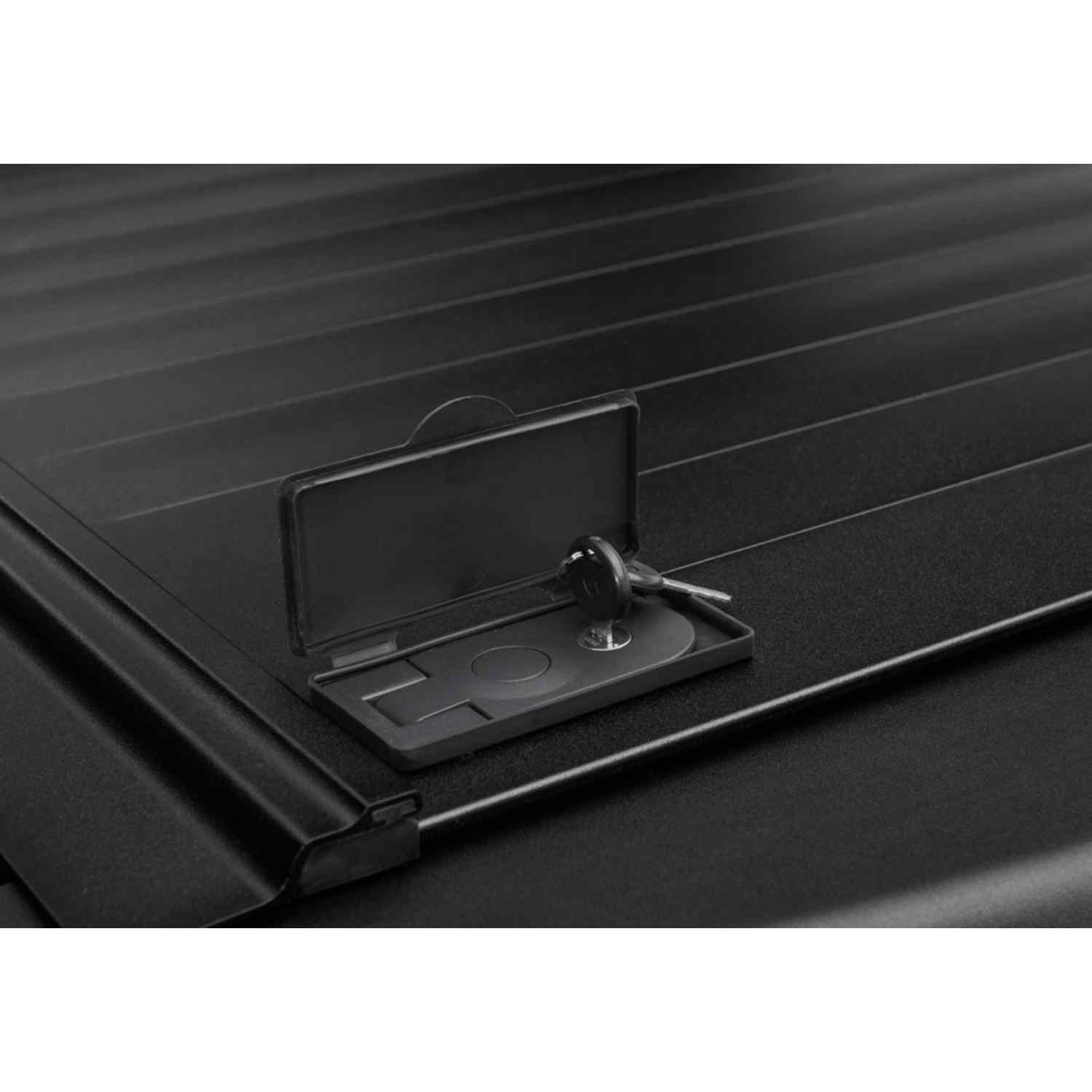 RetraxPRO MX 2023-2024 GMC And Chevy Electric Tonneau Cover View