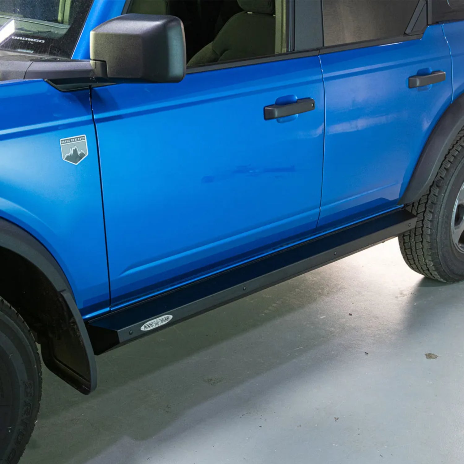 Rock Slide Engineering Bronco 4 Door Step Slider closed view